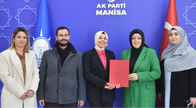 Zeynep Kurt AKP Gölmarmara ilçe kadın kolu başkanı oldu