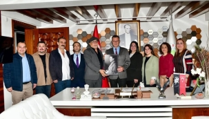 Alaşehir ADD yönetimi başkan Öküzcüoğlunu ziyaret etti