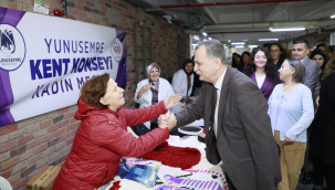 Başkan Balaban üretici kadınlar pazarını gezdi