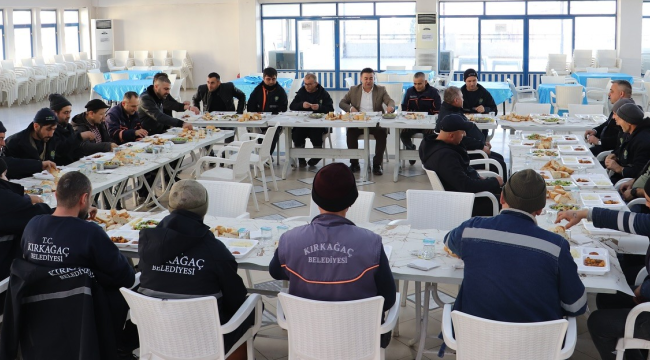 Başkan Dönmez temizlik işleri personelini dinledi