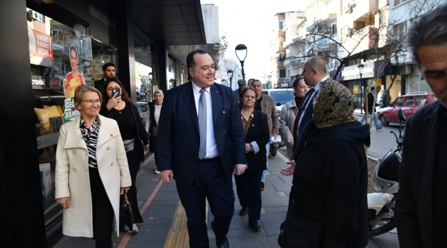 Başkan Dutllulu ve CHP ilçe başkanı Hacet esnafları ziyaret etti