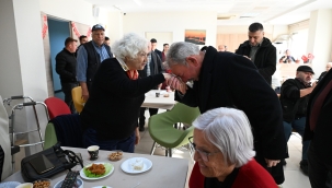 Başkan Nurlu huzur evini ziyaret etti