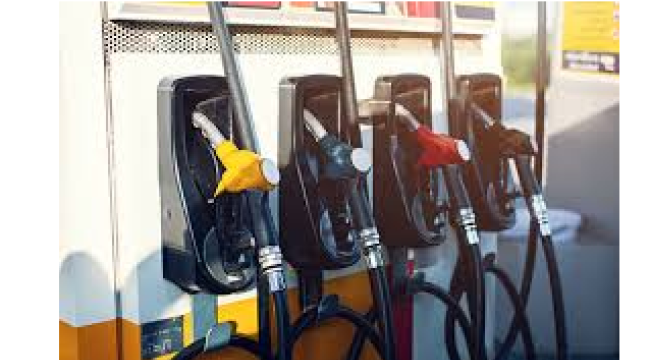 Benzine bu gece yarısından itibaren 1.27 TL zam geliyor