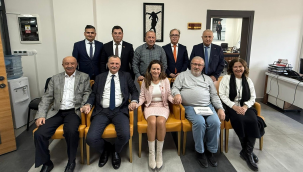 CHP il başkanı İlksen Yunusemre belediyesini ziyaret etti