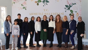 CHP'li belediye başkan eşleri Ahmetli'de toplandı