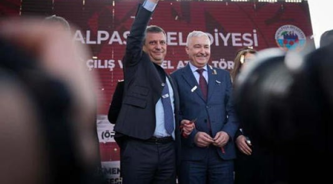 CHP lideri İzmir'de toplu açıliş ve temel atma törenlerinde konuştu