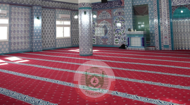 Demirci halıları Güney Kore'de camileri süslüyor
