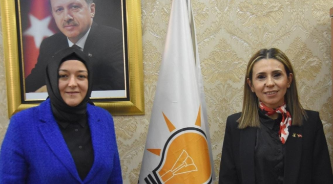 Emine Gülle AKP Akhisar ilçe kadın kolları başkan adayı oldu