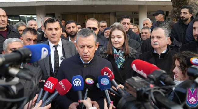 Esnaf ziyaretine çıkan CHP lideri Özel'i esnaflar geçim yoksa seçim var sloganıyla karşılandı