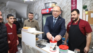 Esnafın örnek davranışına başkan Çetin'den destek