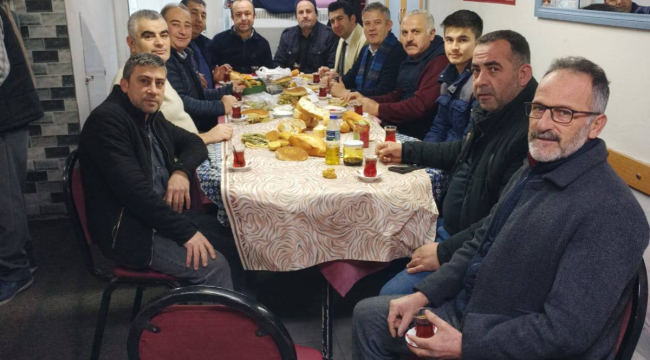 Kahvaltda esnaflarla buluşan başkan Büke'her zaman esnafımızın yannındayız'