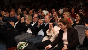 Karmakarışık Yunusemreli sanatseverlere unutulmaz bir gece yaşattı