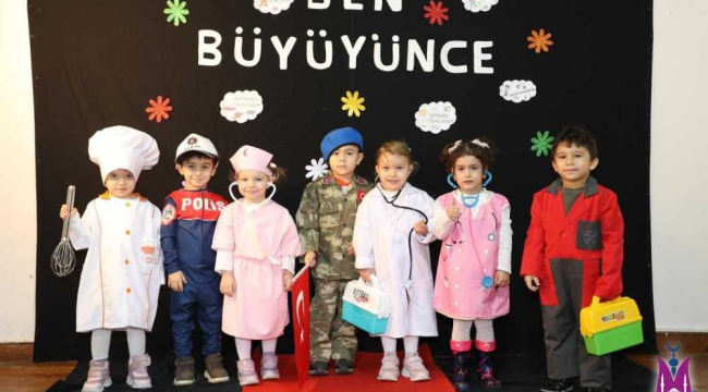 Minikler hayallerindeki meslekleri giydikleri kostimle anlattı