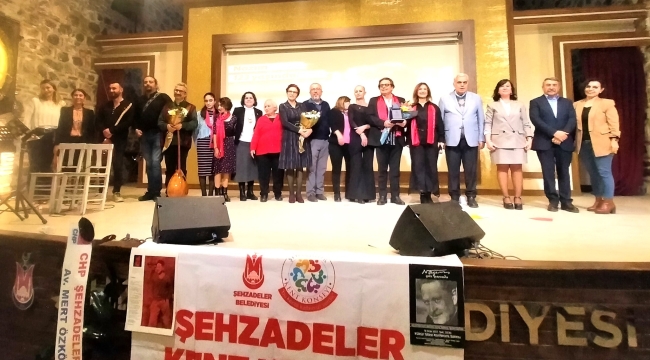 Muhteşem Nazım Hikmet anması