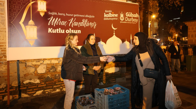  Şehzadeler belediyesi Miraç kandilinde vatandaşlara helva dağıttı