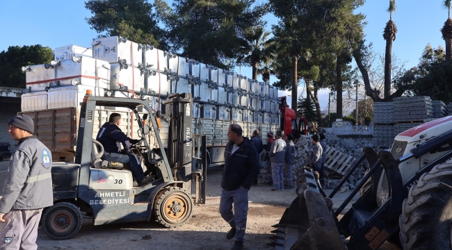 Ahmetli belediyesi çöp konteynerlerini yeniledi