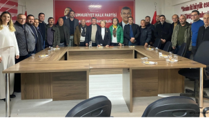 Akhisar yörükler ve türkmenler derneği yönetimi CHP'yi ziyaret etti