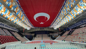 AKP il kongresinin yapılacağı salon böyle donatıldı