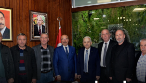Başkan Bulgay'a ilk ziyaret eski başkan Çınar'dan