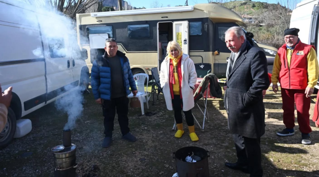 Başkan Nurlu,Sardes kampı'nda,karavan tutkunlarıyla bir araya geldi