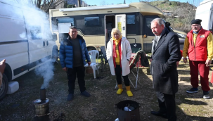 Başkan Nurlu,Sardes kampı'nda,karavan tutkunlarıyla bir araya geldi
