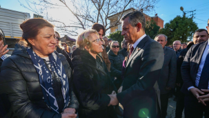 CHP lideri Özel cenaze törenine katıldı