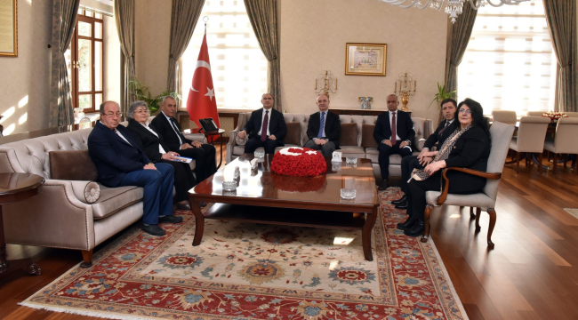 Defterdarlık yönetimi vali Özkan'a vergi haftası ziyareti