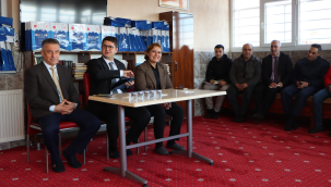 Koordinasyon toplantısına katılanlara Kur'an-ı Kerim hediye edildi