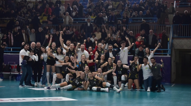 Manisa BBSK kadın voleybol takımı 1.Ligine yükseldi