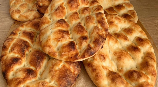 Manisa'da pide zamlandı