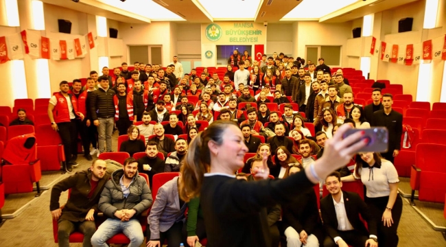 Manisa genişletilmiş CHP gençlik Kolları toplantısı