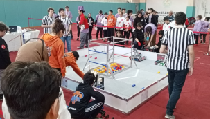 Salihli'de robot yarışması düzenlendi