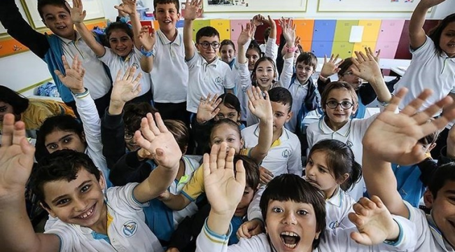 Tatil sona erdi,okullarda ders zili yarın çalıyor