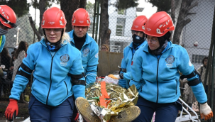 UMKE ekibinden gerçekçi aratmayan kurtarma tatbikatı