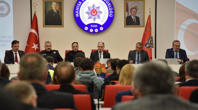 Vali Özkan"Eğitimde başarı için, tüm toplumun el birliğiyle hareket etmesi gerekiyor" 