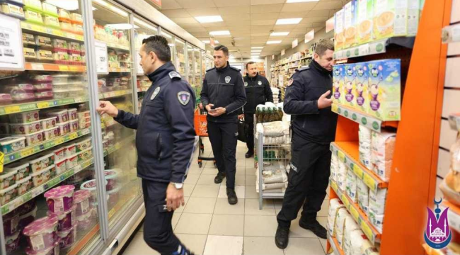 Zabıta marketlerde fiyat etiket denetimi yaptı