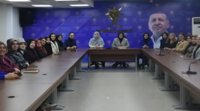 AKP 17 ilçe kadın kolları başkanlar toplantısı yapıldı