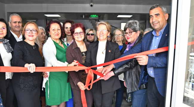 Akhisar'da'kadın ve sanat sergisi' açıldı