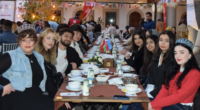 Aydın'da 30 ülkeden 250 öğrenci iftarda buluştu