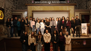 Aylık veli buluşmalarında ergenlikte karşılaşılan zorluklar konusu ele alındı