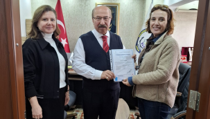 Başarıl olan emlak danışmanları belgelerini aldı