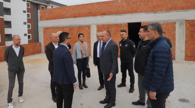 Başkan Akın yapımında sona gelinen kültür merkezi spor kompleksini gezdi