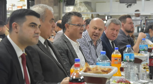 Başkan Öküzcüoğlu ticaret borsası iftarına katıldı