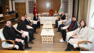 Başkan Özalper Sarıgöl belediye başkanı Akdeniz'i ziyaret etti