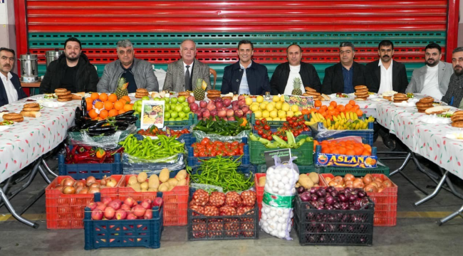 Başkan Zeyrek hal esnafıyla aynı sofrada buluştu