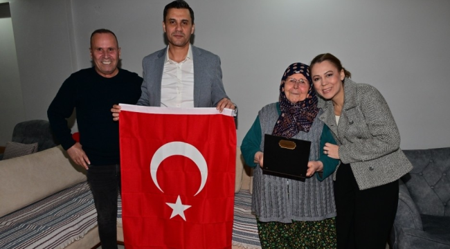 Başkan Zeyrek ilk iftarını şehit evinde açtı