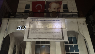 Belediye binasına İmamoğlu'nun diploması asıldı