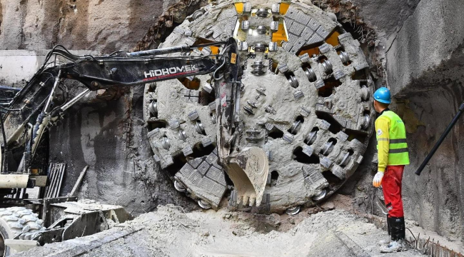 Buca metrosu kazıları sürüyor