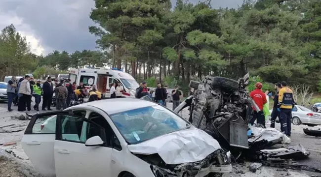 Çanakkale Balıkesir ve Muğla'daki kazalarda 9 kişi öldü 12 kişi de yaralandı