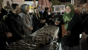 Çanakkale zaferi ve şehitleri anma gününde vatandaşlara hoşaf ikramı